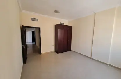 Apartment - 2 Bedrooms - 2 Bathrooms for rent in Al Khan Lagoon Tower - Al Khan Lagoon - Al Khan - Sharjah