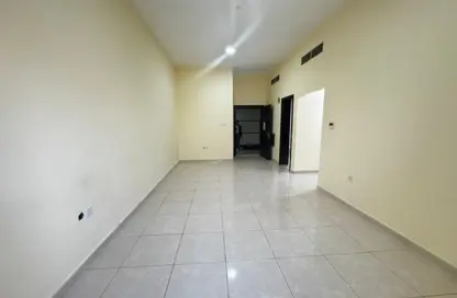 Apartment - 2 Bedrooms - 2 Bathrooms for rent in Al Jurf 2 - Al Jurf - Ajman Downtown - Ajman