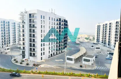 Apartment - Studio - 1 Bathroom for rent in Waters Edge - Yas Island - Abu Dhabi