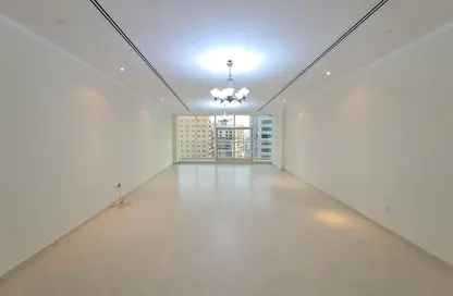 Apartment - 3 Bedrooms - 5 Bathrooms for rent in Gulf Tower A - Oud Metha - Bur Dubai - Dubai