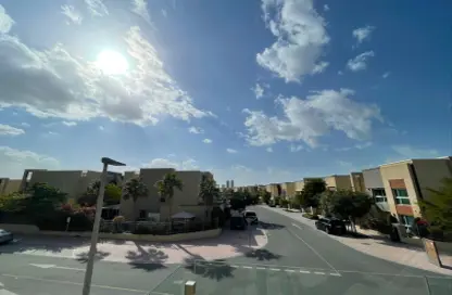 Villa - 4 Bedrooms - 5 Bathrooms for rent in Villa Lantana 1 - Villa Lantana - Dubai Science Park - Dubai