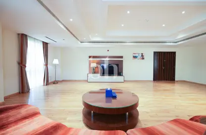 النزل و الشقق الفندقية - 4 غرف نوم - 5 حمامات للايجار في اجنحة رودا امواج - أمواج - مساكن شاطئ الجميرا - دبي