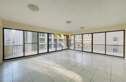 Apartment - 3 Bedrooms - 2 Bathrooms for rent in Golden Sands 1 - Mankhool - Bur Dubai - Dubai