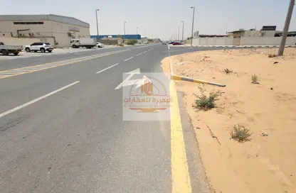 أرض - استوديو للبيع في مدينة الإمارات الصناعية - الشارقة