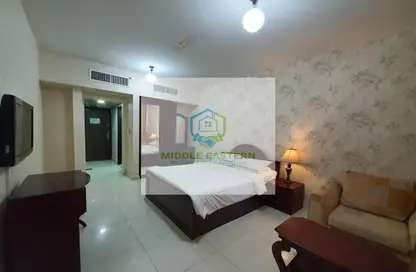 صورة لـ غرفة- غرفة النوم شقة - 1 حمام للايجار في معسكر آل نهيان - أبوظبي ، صورة رقم 1