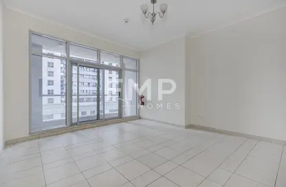 Empty Room image for: Apartment - 1 Bedroom - 1 Bathroom for sale in The Torch - Dubai Marina - Dubai, Image 1