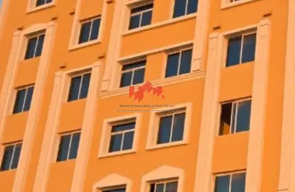 سكن الموظفين - استوديو - 8 حمامات للايجار في الجزيرة الحمراء - قرية الحمرا - رأس الخيمة