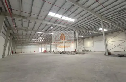 Warehouse - Studio - 4 Bathrooms for rent in Umm Al Thuoob - Umm Al Quwain