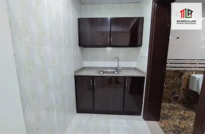 Apartment - Studio - 1 Bathroom for rent in Al Saada Street - Al Mushrif - Abu Dhabi