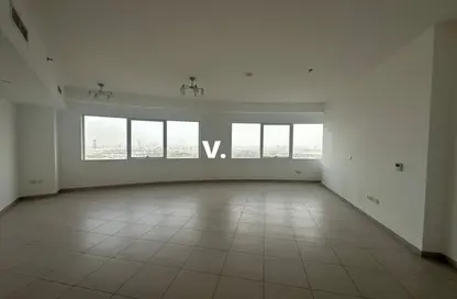 Apartment - 2 Bedrooms - 3 Bathrooms for rent in Blue Tower - Sheikh Zayed Road - Dubai