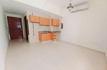 Apartment - Studio - 1 Bathroom for rent in Al Qulaya'ah - Al Sharq - Sharjah