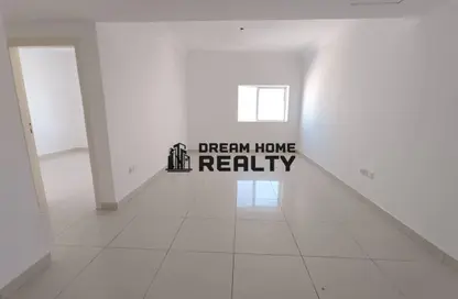 Apartment - 2 Bedrooms - 2 Bathrooms for rent in Al Khan 9 building - Al Khan - Sharjah