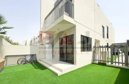Townhouse - 3 Bedrooms - 4 Bathrooms for sale in Zinnia - The Roots DAMAC Hills 2 - Damac Hills 2 - Dubai