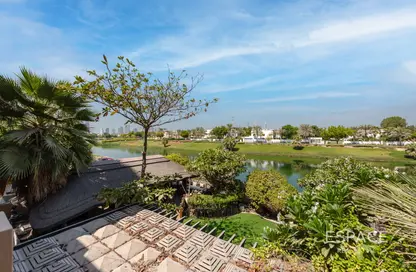 Villa - 6 Bedrooms - 5 Bathrooms for sale in Meadows 6 - Meadows - Dubai