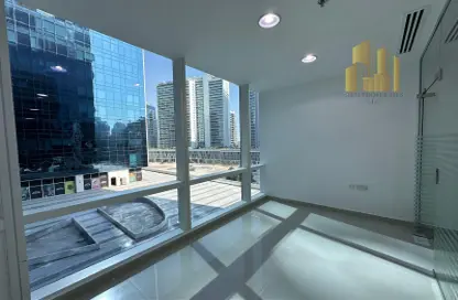 صورة لـ غرفة فارغة مكتب - استوديو - 1 حمام للايجار في برج تماني - الخليج التجاري - دبي ، صورة رقم 1