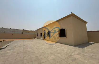 فيلا - 2 غرف نوم - 2 حمامات للايجار في الرفاع - رأس الخيمة