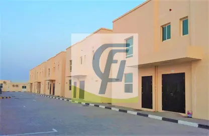 سكن عمال - استوديو - 8 حمامات للايجار في م -38 - مصفح الصناعية - مصفح - أبوظبي