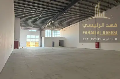 Warehouse - Studio - 2 Bathrooms for rent in Umm Al Thuoob - Umm Al Quwain