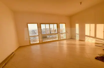 صورة لـ غرفة فارغة فيلا - 7 غرف نوم للايجار في منطقة المرور - أبوظبي ، صورة رقم 1