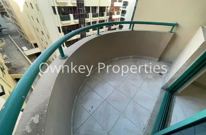 Apartment - 1 Bedroom - 2 Bathrooms for rent in Golden Sands 12 - Mankhool - Bur Dubai - Dubai