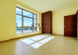 شقة - 2 غرف نوم - 3 حمامات للكراء في روضة - شارع المطار - أبوظبي