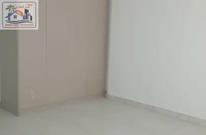 شقة - 2 غرف نوم - 2 حمامات للايجار في مساكن كورنيش عجمان - طريق كورنيش عجمان - عجمان