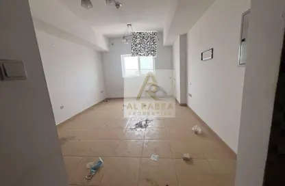 Apartment - Studio - 1 Bathroom for rent in Al Naemiya Tower 2 - Al Naemiya Towers - Al Nuaimiya - Ajman