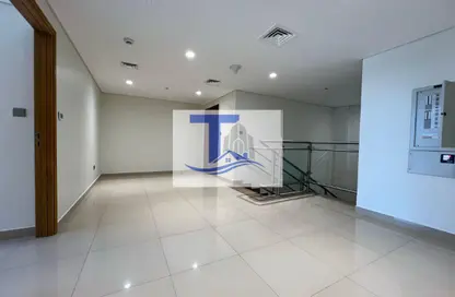 شقة - 3 غرف نوم - 3 حمامات للايجار في الحصن - الخالدية - أبوظبي