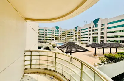 Apartment - 2 Bedrooms - 3 Bathrooms for rent in Umm E Hurair Building - Al Karama - Dubai