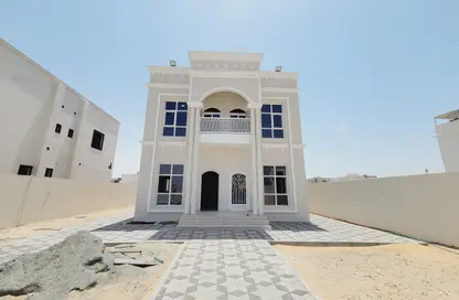 فيلا - 4 غرف نوم - 6 حمامات للايجار في حوشي - البادي - الشارقة
