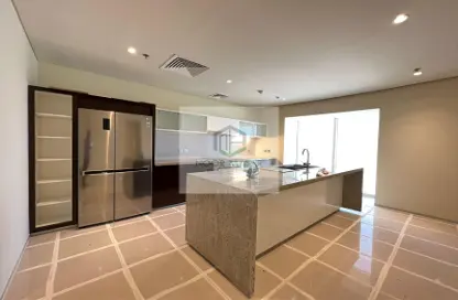Kitchen image for: Apartment - 3 Bedrooms - 5 Bathrooms for rent in Park Place Tower - Sheikh Zayed Road - Dubai, Image 1