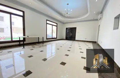صورة لـ غرفة فارغة شقة - 3 غرف نوم - 3 حمامات للايجار في فيلات مدينة خليفة آيه - مدينة خليفة أ - مدينة خليفة - أبوظبي ، صورة رقم 1