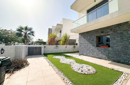 Villa - 4 Bedrooms - 6 Bathrooms for sale in Redwoods - Yas Acres - Yas Island - Abu Dhabi