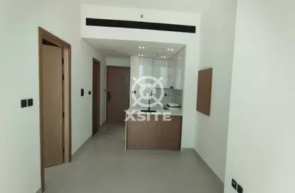 شقة - غرفة نوم - 2 حمامات للايجار في بنغاطي هاوس - قرية الجميرا سركل - دبي