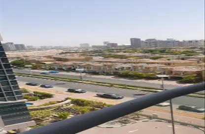 شقة - غرفة نوم - 2 حمامات للايجار في برج الكريكت - مدينة دبي الرياضية - دبي