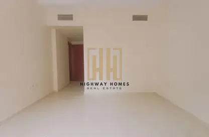 Apartment - 1 Bedroom - 2 Bathrooms for rent in Muwaileh 29 Building - Muwaileh - Sharjah