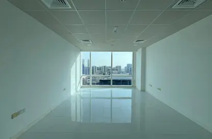 مكتب - استوديو للايجار في برج تماني - الخليج التجاري - دبي
