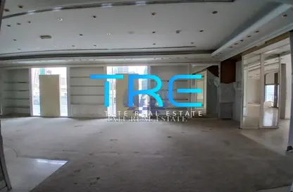 Show Room - Studio - 3 Bathrooms for rent in Corniche Road - Abu Dhabi
