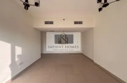 Apartment - 1 Bedroom - 2 Bathrooms for rent in Royal JVC Building - Jumeirah Village Circle - Dubai