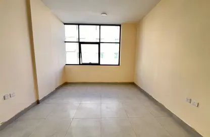 Apartment - 1 Bedroom - 1 Bathroom for rent in Fire Station Road - Muwaileh - Sharjah Apartment - 1 Bedroom - 1 Bathroom for rent in Fire Station Road - Muwaileh - Sharjah