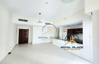 Apartment - 2 Bedrooms - 2 Bathrooms for rent in Cascades Tower - Dubai Marina - Dubai
