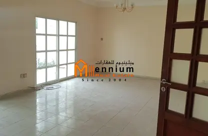 فيلا - 3 غرف نوم - 2 حمامات للبيع في الفيحاء - الشرق - الشارقة