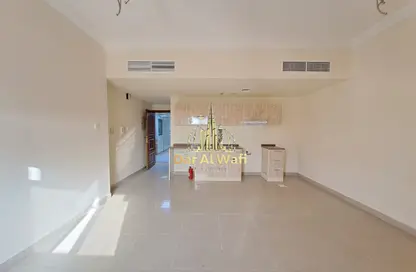 Apartment - Studio - 1 Bathroom for rent in Al Fajir Tower - Al Nahda - Sharjah