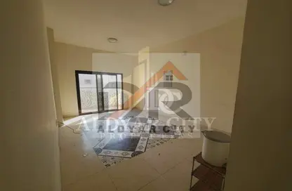 شقة - غرفة نوم - 2 حمامات للايجار في مساكن كورنيش عجمان - طريق كورنيش عجمان - عجمان