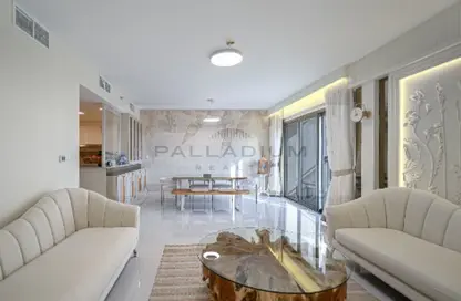 Apartment - 3 Bedrooms - 4 Bathrooms for sale in Hayat Boulevard-1A - Hayat Boulevard - Town Square - Dubai