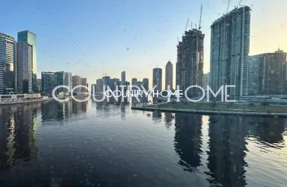 Office Space - Studio - 1 Bathroom for rent in Lake Central - Business Bay - Dubai