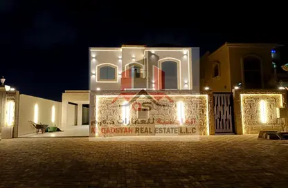 فيلا - 5 غرف نوم - 7 حمامات للبيع في 1 المويهات - المويهات - عجمان
