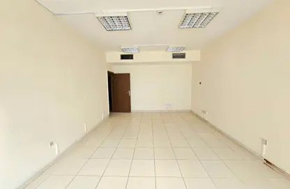 Apartment - 2 Bedrooms - 2 Bathrooms for rent in Al Telal Building - Al Majaz 2 - Al Majaz - Sharjah