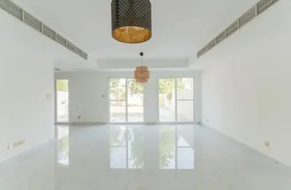 Villa - 3 Bedrooms - 3 Bathrooms for rent in Springs 15 - The Springs - Dubai