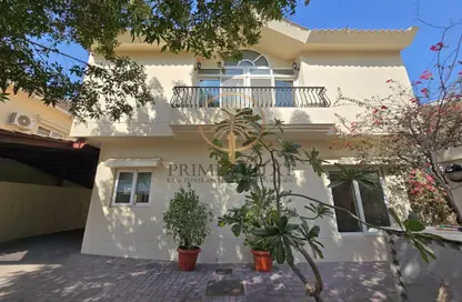 Apartment - 4 Bedrooms - 6 Bathrooms for rent in Al Manara - Dubai